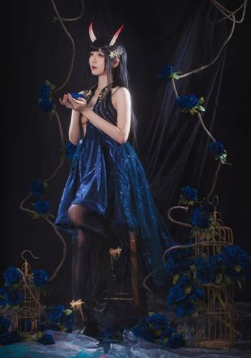 欧美牛仔裙少女街拍_1080电影在线观看